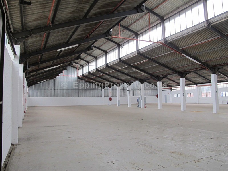 Factory for Rent in Epping Industria