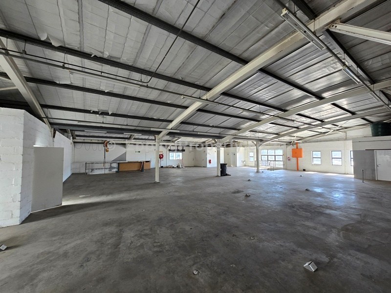 Industrial property to rent in Sheffield Business Park